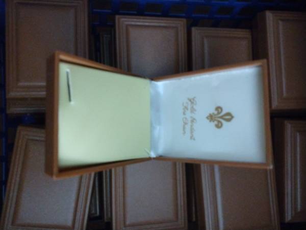 collection of 28 new empty plastic jewelry boxes/not making jewelry 1