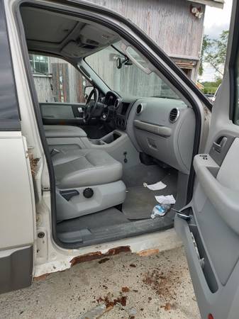 2005 Ford Expedition - $1,80063470603318529123