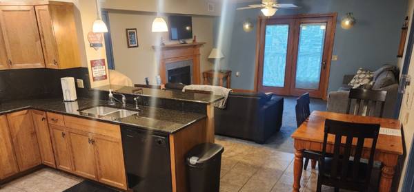 $1,575 / 2br - Sheboygan Riverfront Monthly Condo Accommodations63813312267523123