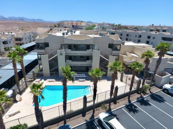 $1,485 / 2br - 900ft2 - Hermoso hogar de 2 habitaciones con vistas a las montañas y $100 de descuento mensual63667278375811121