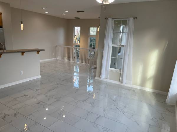 $2,600 / 2br - 1262ft2 - Beautiful Condo for rent in Mountain House! Marble floors! Modern! (hayward / castro valley)63989800081411121