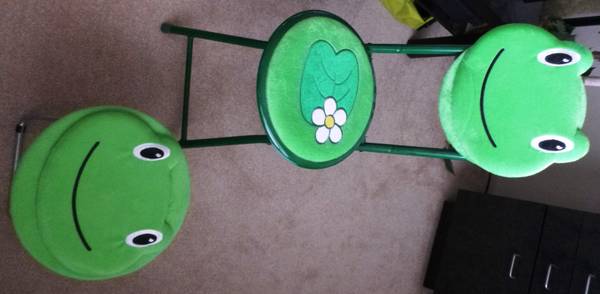 Green Frog folding chair & foot rest, Cute & fuzzy! Gr8 4 kids room 1