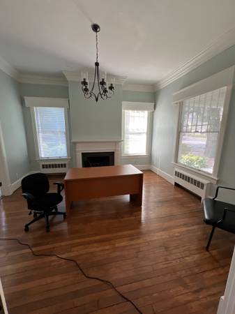 $500 / 200ft2 - Large Executive Office Suites / Salon Suites (Wilson)64215953602817123