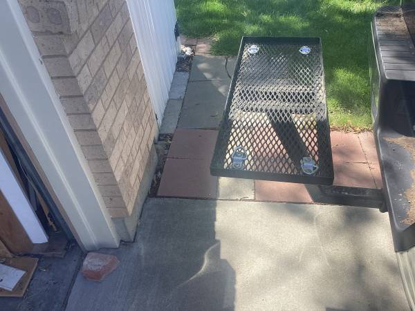 Hitch mount generator rack 1