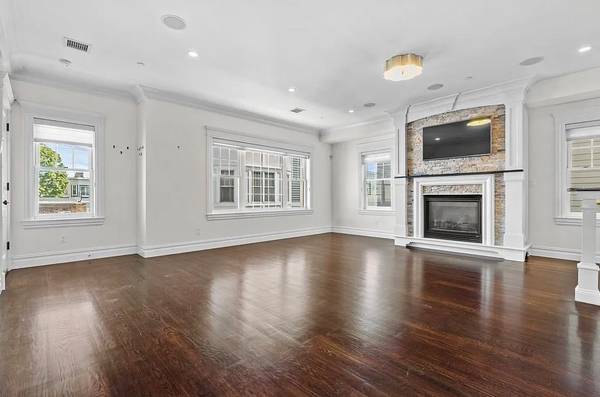 $1,750 / 2br - Renovated 2BR Apartment For Rent (Staten Island)63874740852995122