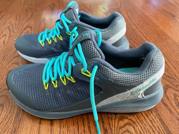Womens Size 9 Columbia Waterproof Hiking Shoes 1