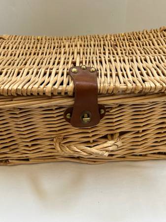 Wicker Picnic Basket WITH Plates, Cups, Silverware, Etc. - $2063471433233537121
