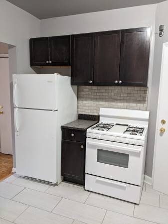 $1,300 Beautiful Rehabbed studio in Edgewater! (Edgewater)63781607719041120