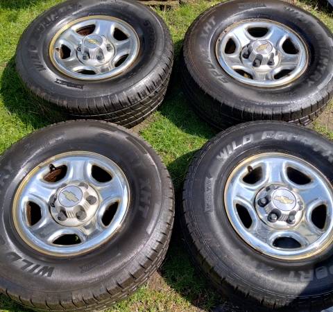 4 16 inch Chevy Silverado steel wheels 1