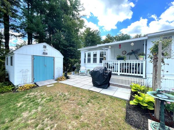 $190,000 / 2br - 900ft2 - New Listing River Pines 2BRS 1.5 baths storybook worthy! (NASHUA)63931787283075123