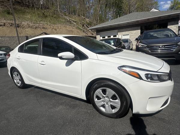 2018 Kia Forte LX      Financing for Everyone !! - $10,65063625245342467123
