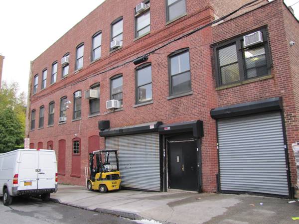 $4,800 / 4000ft2 - BEST DEAL IN WESTCHESTER/BRONX - WAREHOUSE OR STORAGE (Yonkers)63945499569026120