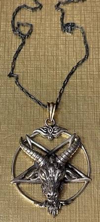 Vintage Unusual GOAT Pentagram Pendant 1