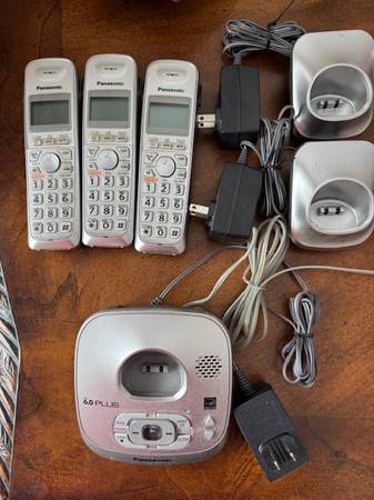 Panasonic Cordless Phone System with Digital Answering System 1