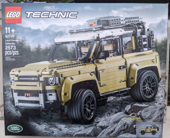 LEGO Technic 42110: Land Rover Defender 1