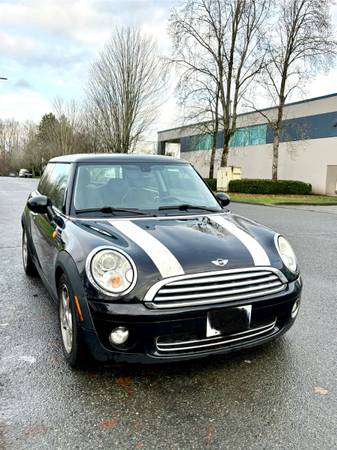 2010 MINI Cooper Hatchback 1