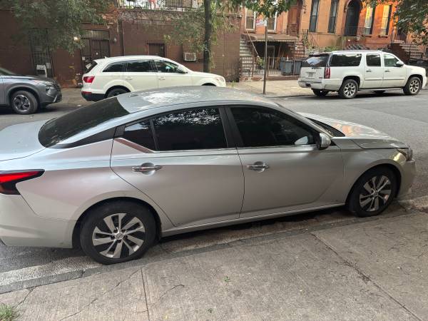 2019 Nissan Altima - $7,500 (Brooklyn)63654712550019124