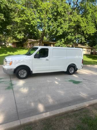 2018 Nissan NV 2500 SL RWD Cargo Van - $7,000 (Carrollton)63488692558465122