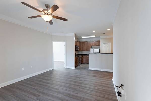 $1,849 / 3br - 1308ft2 - Three bedroom with washer and dryer, get one month free63685997808385120