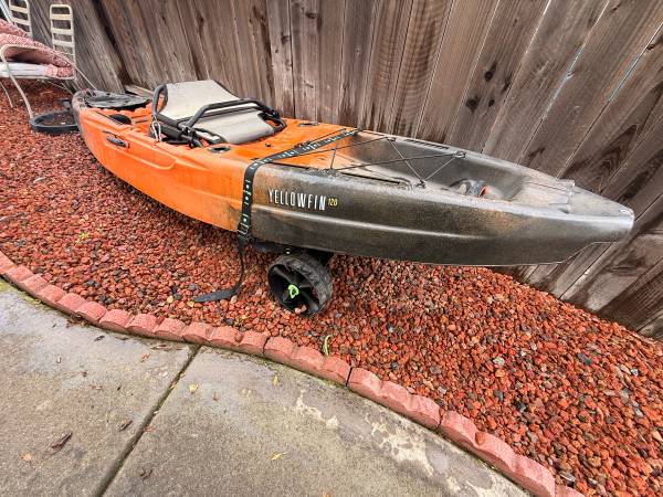 Vibe Yellowfin 120 Fishing Kayak Excellent Condition $750 1