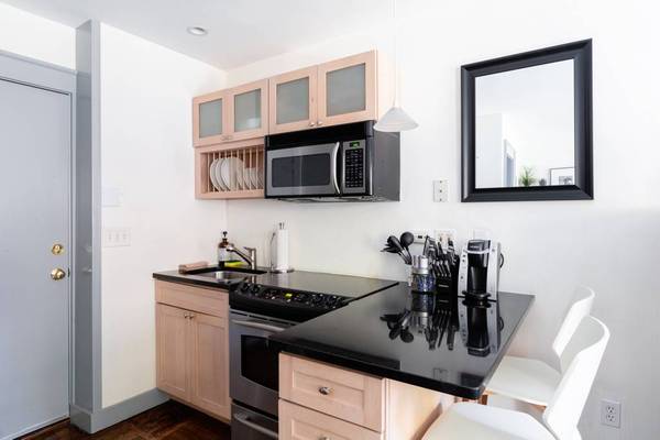 $1,900 / 600ft2 - Perfect Fenway Studio Close to All (Fenway)63802024744195124