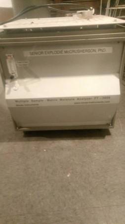 Navas Instruments Multiple Sample Moisture Analyzer. Model FT-3000. 1