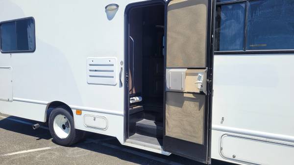 2019 THOR MAJESTIC 28A AUTOBÚS MOTOR PREPARADO - $30,850 (Everett WA.)63470798249731124