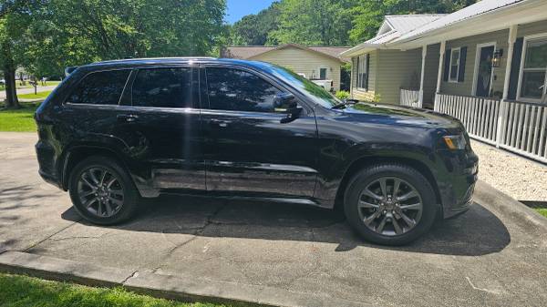 2018 Jeep Grand Cherokee High Altitude - $22,00063499754350851124