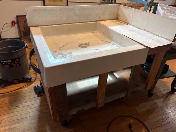Big Ass sink on wheels