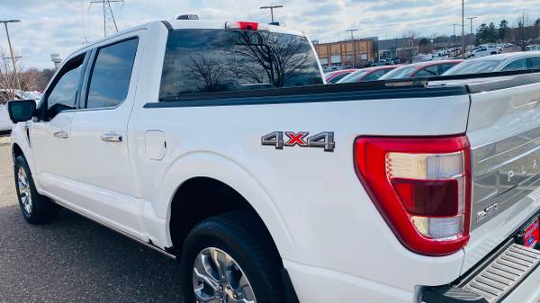 2022 Ford F150 Platinum Crew Cab - Blanco, 3.5 Ecoboost, COMO NUEVO, 29 mil - $54,50063469772003843124