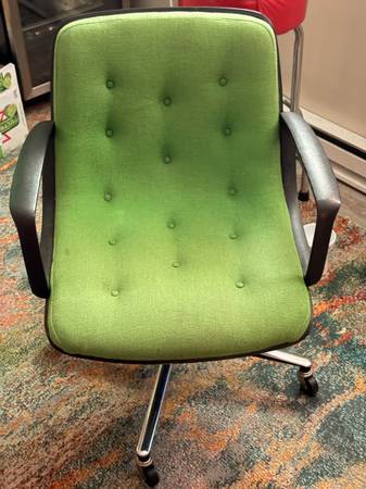 Vintage Office Chair 1