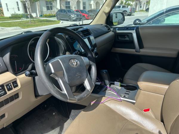 Toyota 4Runner 2012 en venta por propietario - $11,900 (Doral)63479373129603123