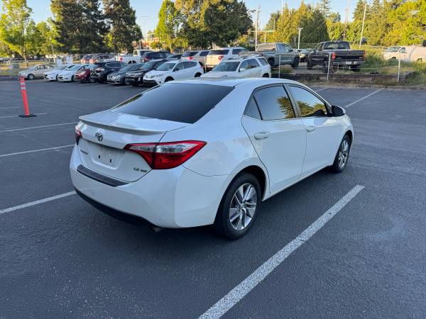 2014 Toyota Corolla LE ECO, título limpio, 104K millas - $9,450 (Federal Way)63624315764225124