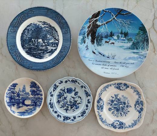Vintage Blue Plates 1