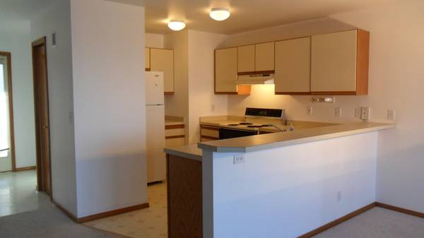 $2,400 / 2br - 1034ft2 - Bayview 2bdrm / 2 bath Apartment (South Hill)63935190748419124