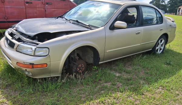 99 Nissan Maxima Parting Out 1