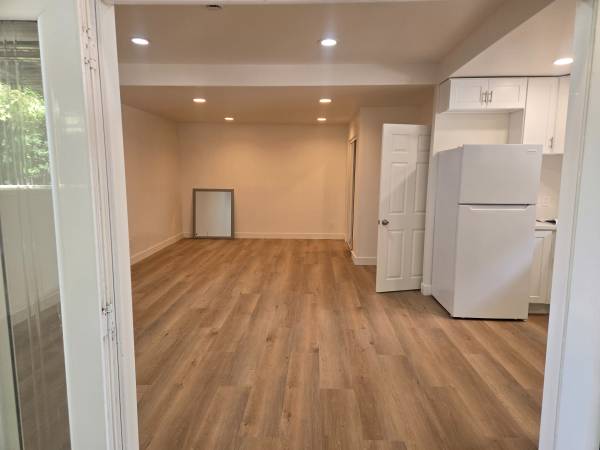 $3,295 / 1br - Casa estilo español en Northridge (Northridge)63701054322945123