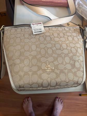 Coach pocketbook 1