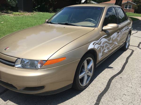 Classic 2001 saturn 53k miles sportster 1