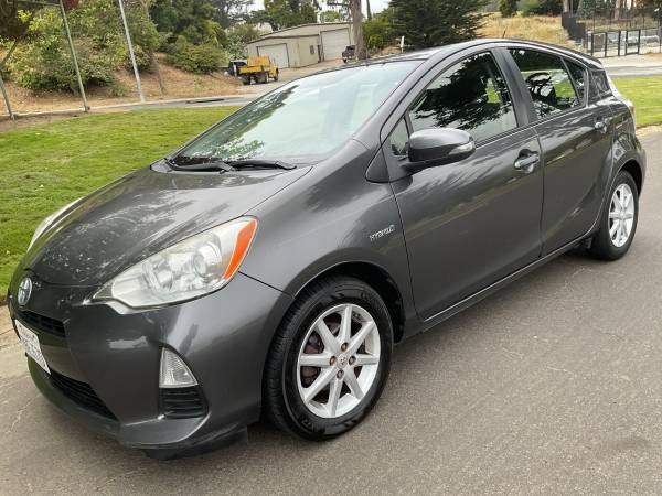 2014 Toyota Prius C -- Great fuel economy and reliable ride - $5,950 (daly city)63624062900097121
