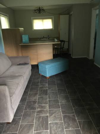 STUDIO APT FOR RENT (broker listing) 1