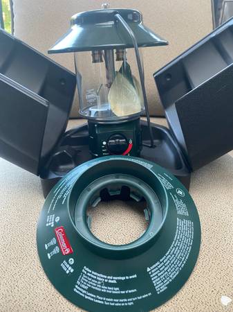 NEW Coleman 2 mantle Propane lantern with Case 1