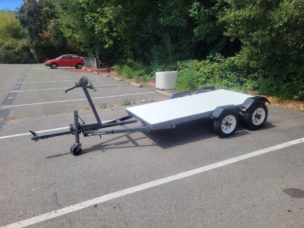 Remolque de 4x8 pies, eje doble, cama plana - $900 (fairfax)634714561116191223