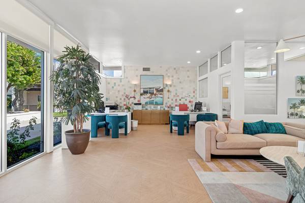 $3,040 / 2br - 1200ft2 - Comfortable 2x2 in the heart of Thousand Oaks - $500 of Concession! (Thousand Oaks)63981244517378122