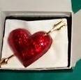 💓1996 Collectible Avon Hearts Afire Pin (Red) 1
