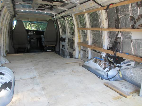 2016 Chevrolet EXPRESS G2500 - Photo 14