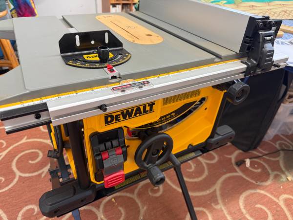 Dewalt Table Saw with Stand 1