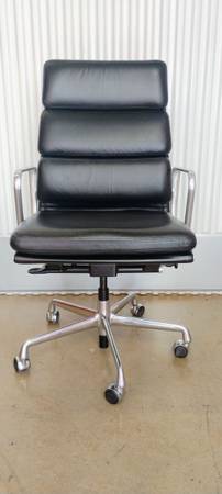 Herman Miller Eames Executive Soft Pad Office Chair - Read The Description 1
