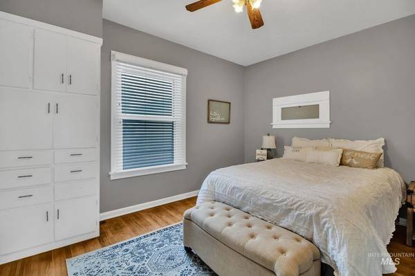$1,900 / 2br - 1500ft2 - 2 BDR 1 Bath House for rent, fully fenced yard (Twin Falls)63922556970883124