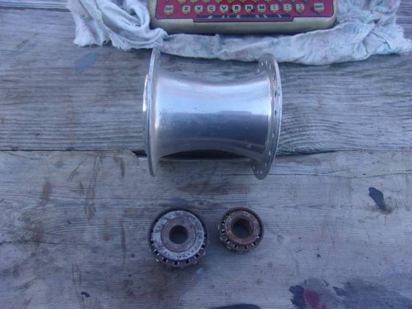Giant Aluminum Wheel Hub - Old 1